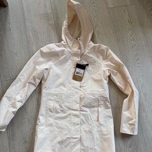 The North Face Women's XS ~ Woodmont Parka Jacket ~ Waterproof DryVent White NWT